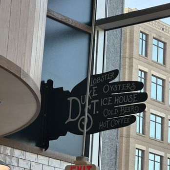 Duke St Ice House - Bars Near Me - Alexandria, Virginia
