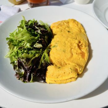 Malibu Beach Inn - Classic omelette - Hotels Near Me - Malibu, California Malibu Beach Inn - Classic omelette - Hotels Near Me - Malibu, California