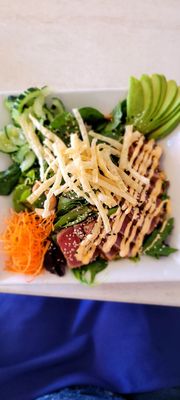 Guppy's On the Beach by null