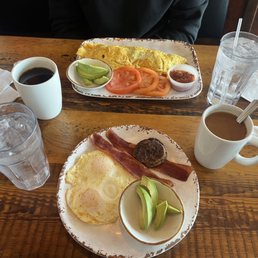 Hunter iron skillet / night hawk omelette Hunter iron skillet / night hawk omelette