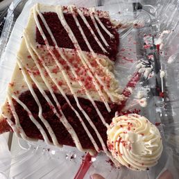 Red Velvet Cheesecake