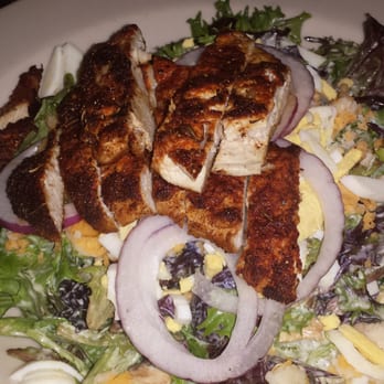 Table 9 - Cajun Chicken Cob Salad - New American Near Me - Cortlandt Manor, New York