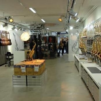 Haus der Musik - Blech und Holz im Haus der Musik (www.musikalienhandel.de) - Musical Instruments & Teachers Near Me - Detmold, NW Haus der Musik - Blech und Holz im Haus der Musik (www.musikalienhandel.de) - Musical Instruments & Teachers Near Me - Detmold, NW