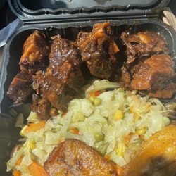 Golden Krust - Oxtails with mush vegetables