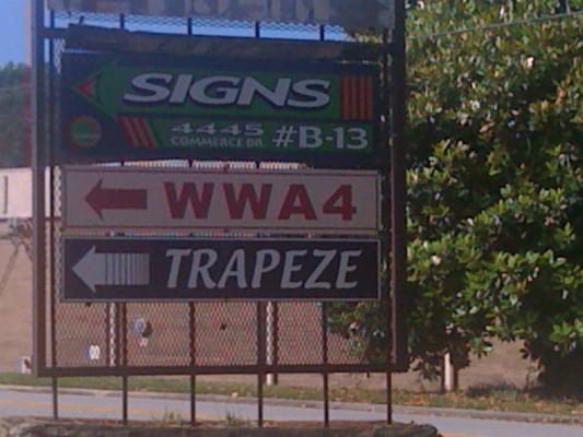 Trapeze by null