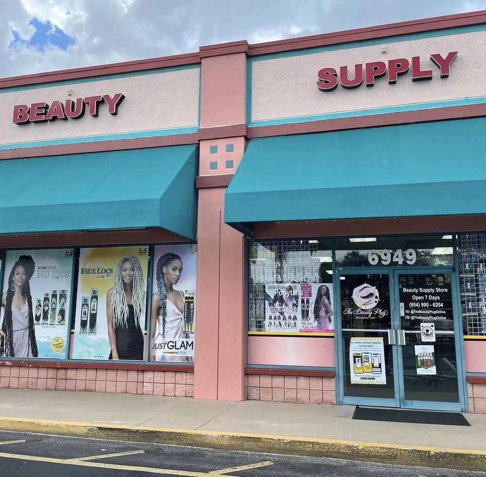 The Beauty Plug Logo