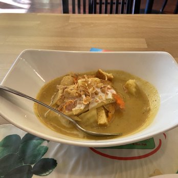 Eat At Thai - Yellow curry tofu - Thai Near Me - Berkeley, California Eat At Thai - Yellow curry tofu - Thai Near Me - Berkeley, California