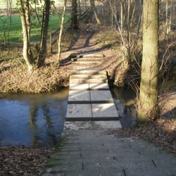 Das Wiembachtal - Erfahrungswerte? Eine Hochwasserbrücke mit 10cm breiten Durchlässen