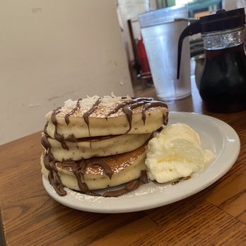 Eggs 'n Things - Waikiki Beach Eggspress - Side Basic Waffle - Breakfast & Brunch Near Me - Honolulu, Hawaii