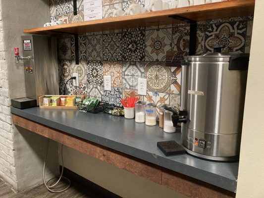 HI New Orleans Hostel by null