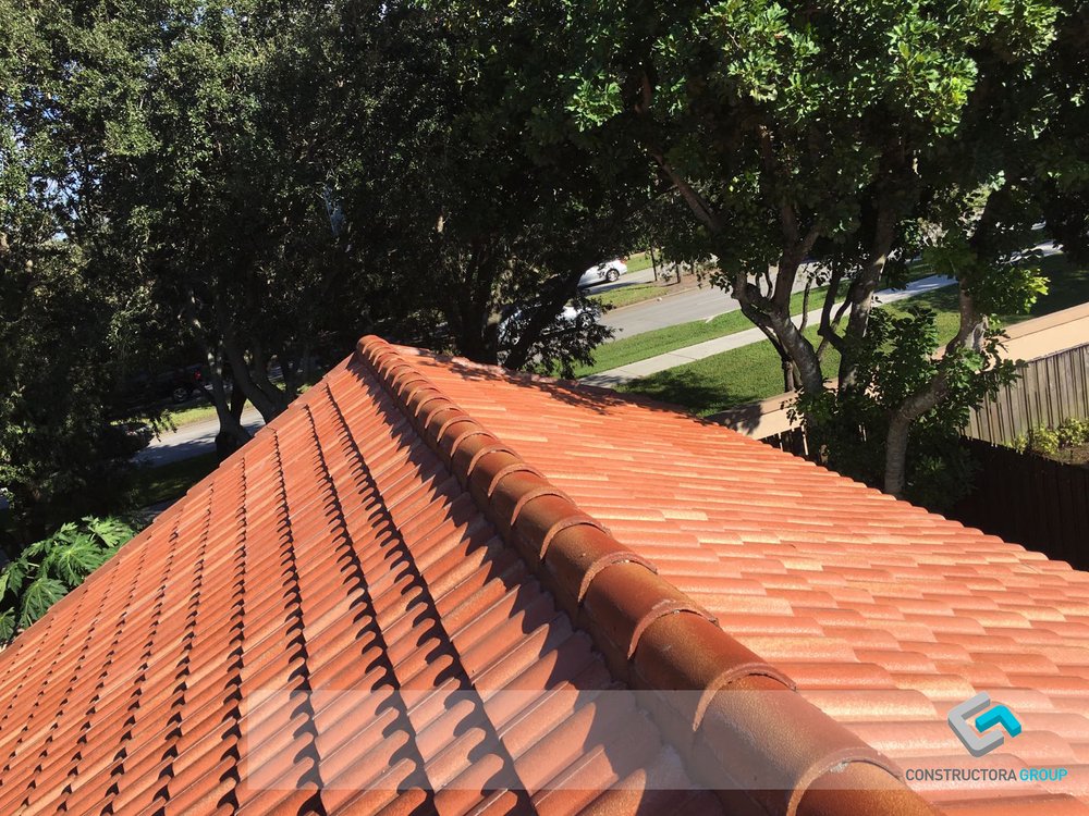 Slide of Constructora Group