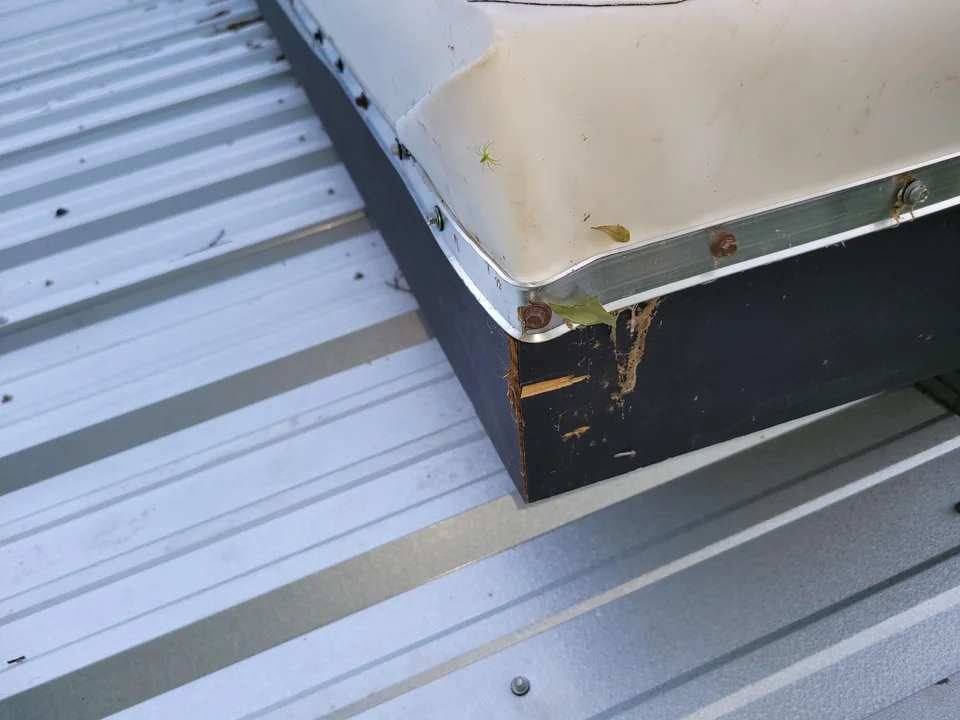 Slide of Discount Roofers