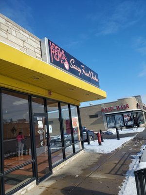 Uncle Remus Saucy Fried Chicken by null