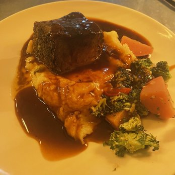 Stone Creek Bistro - Braised beef - New American Near Me - Blue Jay, California Stone Creek Bistro - Braised beef - New American Near Me - Blue Jay, California