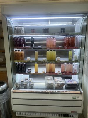 Main Squeeze Juice Co. by null