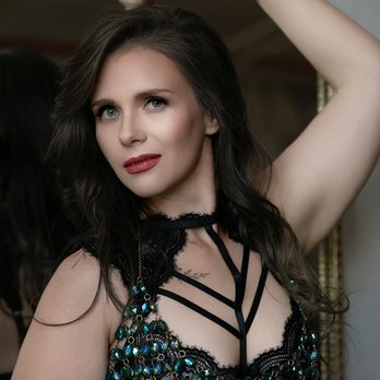 Crimson and Ivy Studio - Body jewelry for everybody! - Boudoir Photography Near Me - York, Pennsylvania Crimson and Ivy Studio - Body jewelry for everybody! - Boudoir Photography Near Me - York, Pennsylvania