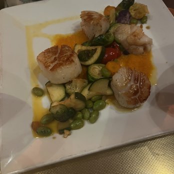 Bourbon N' Bubbles - Scallops - Bars Near Me - Charleston, South Carolina