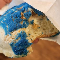 La Mascota Bakery - white/blue concha. Very good.