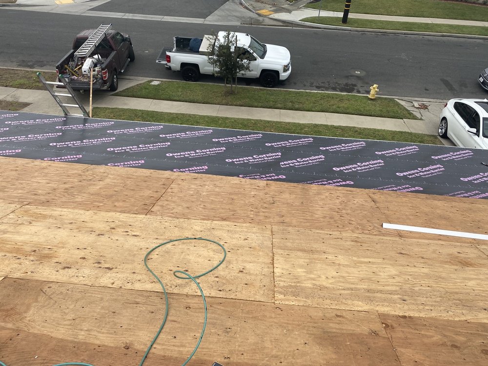 Slide of Gonzalez Roofing