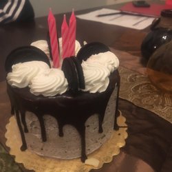 Giant Eagle - Small Oreo cake from Giant Eagle bakery.