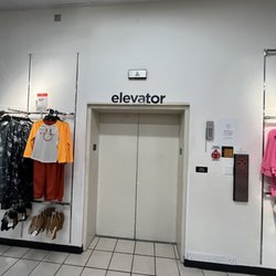 JCPenney - JCPenney Altamonte Mall Elevator