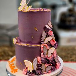 The Velvet Bakery - Cake with butterflies