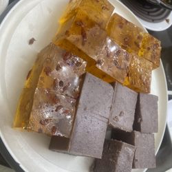 富臨皇宮 - The yummiest Chinese dessert of osmanthus and red bean pudding jello squares!!
