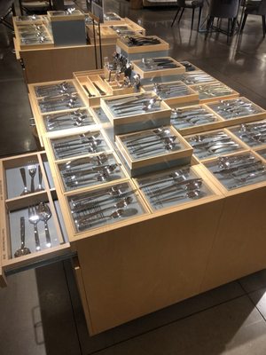 Crate & Barrel by null