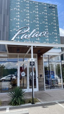 Palace Social by null