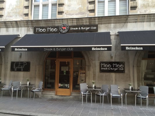 Moo Moo Steak & Burger Club by null