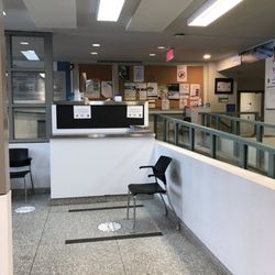 CLSC d' Ahuntsic - Entrer salle d'attente