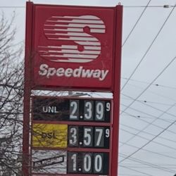 Speedway - displayed gas prices