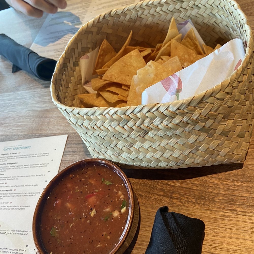 Molé Restaurant - Complimentary Chips and Salsa. - Mexican Near Me - Spokane, Washington Molé Restaurant - Complimentary Chips and Salsa. - Mexican Near Me - Spokane, Washington