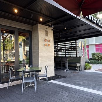 The Foxy Brown - Outside seating - Comfort Food Near Me - Fort Lauderdale, Florida The Foxy Brown - Outside seating - Comfort Food Near Me - Fort Lauderdale, Florida