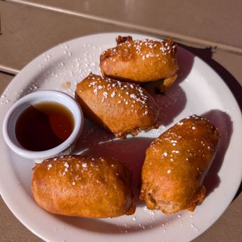 Breakfast Bitch - Bitch In A Blanket - Breakfast & Brunch Near Me - Phoenix, Arizona
