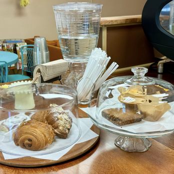Pour Bear Coffee - Coffee & Tea Near Me - Lakeland, Florida Pour Bear Coffee - Coffee & Tea Near Me - Lakeland, Florida
