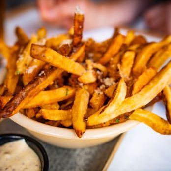 Moku Kitchen - Truffle fries - Cocktail Bars Near Me - Honolulu, Hawaii Moku Kitchen - Truffle fries - Cocktail Bars Near Me - Honolulu, Hawaii
