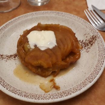 Au Coin D'Table - Tarte tatin - French Near Me - Blois, 41 Au Coin D'Table - Tarte tatin - French Near Me - Blois, 41