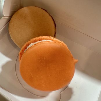 Cake N’ Bake - Macrons - Bakeries Near Me - Palos Hills, Illinois