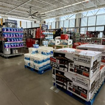 Walmart Supercenter - Outdoor section - Grocery Near Me - North Huntingdon, Pennsylvania Walmart Supercenter - Outdoor section - Grocery Near Me - North Huntingdon, Pennsylvania