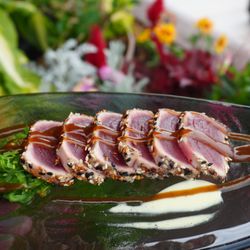 3UP Rooftop Lounge - Tuna Tataki - Sushi Grade Ahi Tuna, Seaweed Salad, Wasabi Aioli, Ponzu Sauce