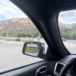 Stranded on the side of the road as I'm writing this review Stranded on the side of the road as I'm writing this review