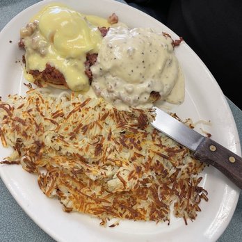 Scrambled Eggs Cafe - Corn beef hash Benedict half with their delicious hollandaise and half with their outstanding gravy! - Cafes Near Me - Simi Valley, California Scrambled Eggs Cafe - Corn beef hash Benedict half with their delicious hollandaise and half with their outstanding gravy! - Cafes Near Me - Simi Valley, California