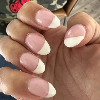 Leann's Nails - Sloppy, crooked, chunky with bubbles and blatant mistakes - Nail Salons Near Me - Alameda, California