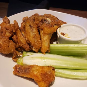 Yard House - Wings - super flavorful even without sauce - New American Near Me - Concord, California