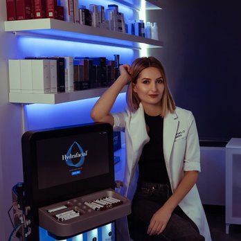 Ella Skin - Meet the owner - Skin Care Near Me - Rockville, Maryland Ella Skin - Meet the owner - Skin Care Near Me - Rockville, Maryland