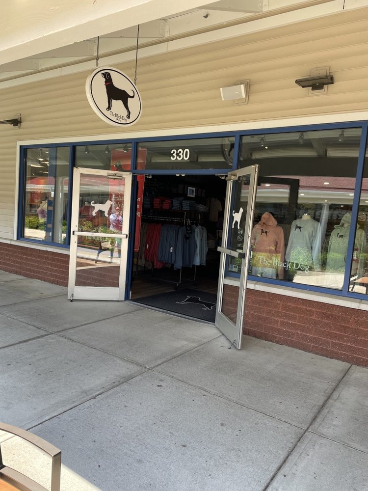 THE BLACK DOG OUTLET WRENTHAM 1 Premium Outlet Blvd., Wrentham, MA