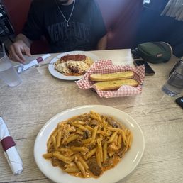 Pasta Giovanni + Chicken Parmesan Pasta Giovanni + Chicken Parmesan