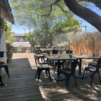 Pa'La - 24th Street - Outdoor seating - Mediterranean Near Me - Phoenix, Arizona
