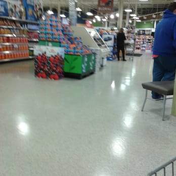 Publix Super Market - Tyrone - a man and his dog - Grocery Near Me - Tyrone, Georgia Publix Super Market - Tyrone - a man and his dog - Grocery Near Me - Tyrone, Georgia
